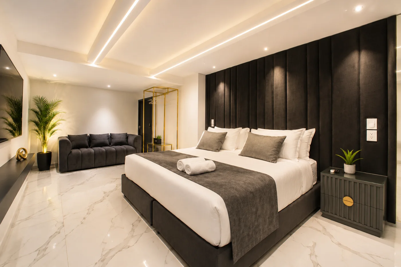 Luxury Pool Collection — Lower residence bedroom