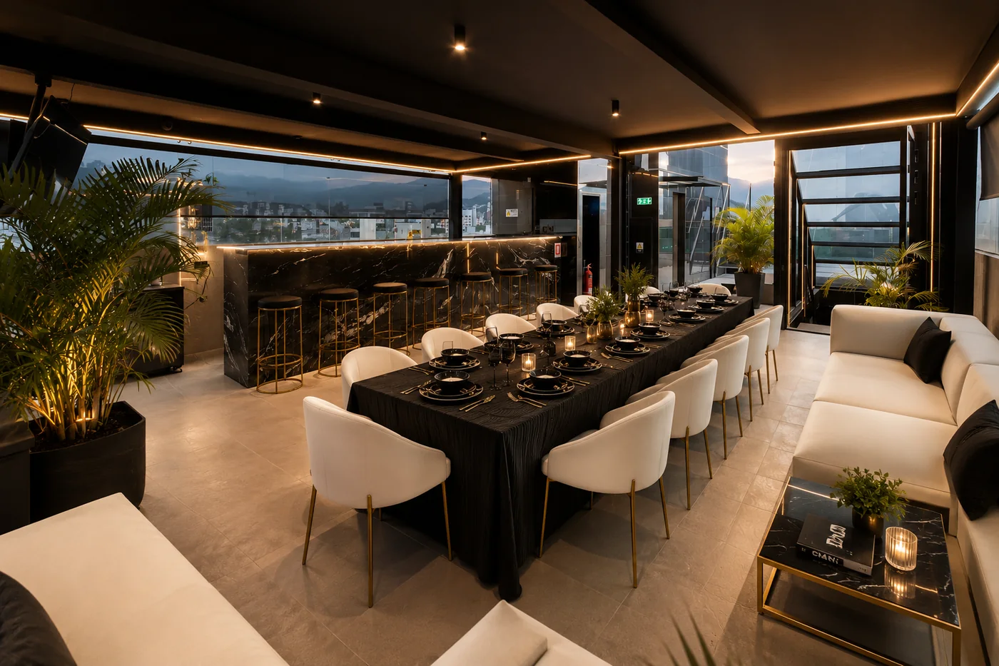 Rooftop Penthouse — Dining area